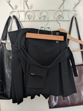 Cop Copine black pleated mini skirt